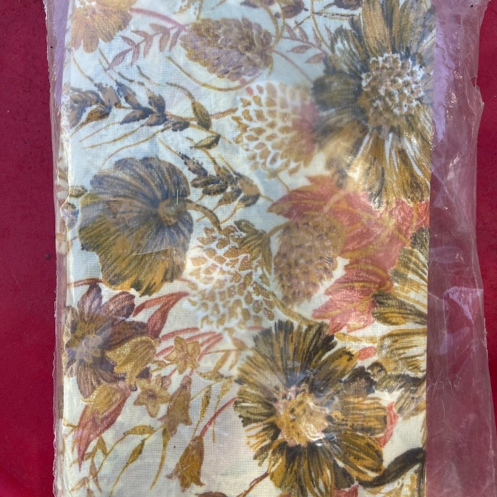 Pillowcase Set 2 Standard Floral Fall Colors New - Picture 4 of 11